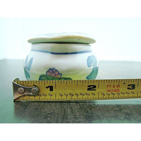 Vintage Porcelain Trinket Dish Removable Lid White Blue Floral Oval Shape 4x2x2" - Picture 9 of 11